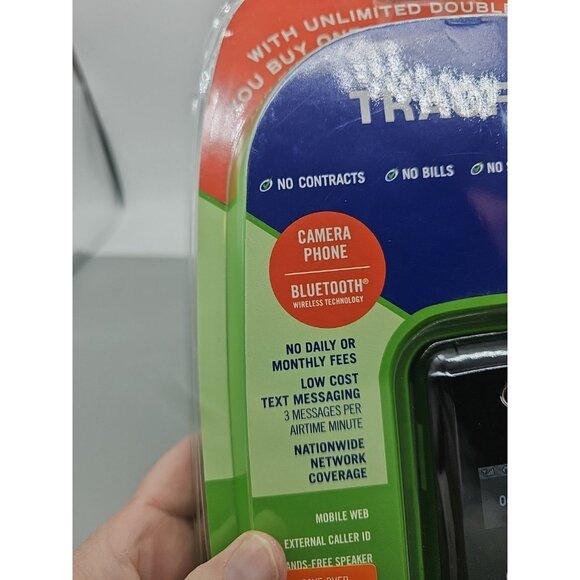 LG 420G  ( TracFone ) Cellular Flip Phone  Camera Bluetooth Sealed New In Box - Picture 3 of 6